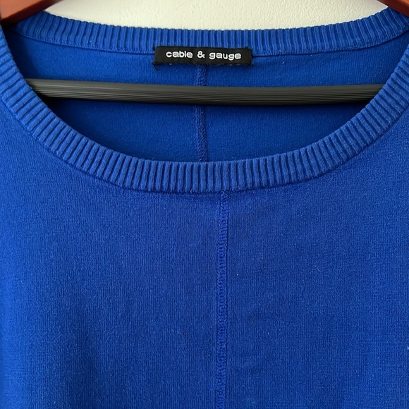 Cable and Gauge Electric Blue Top - Picture 2 of 4